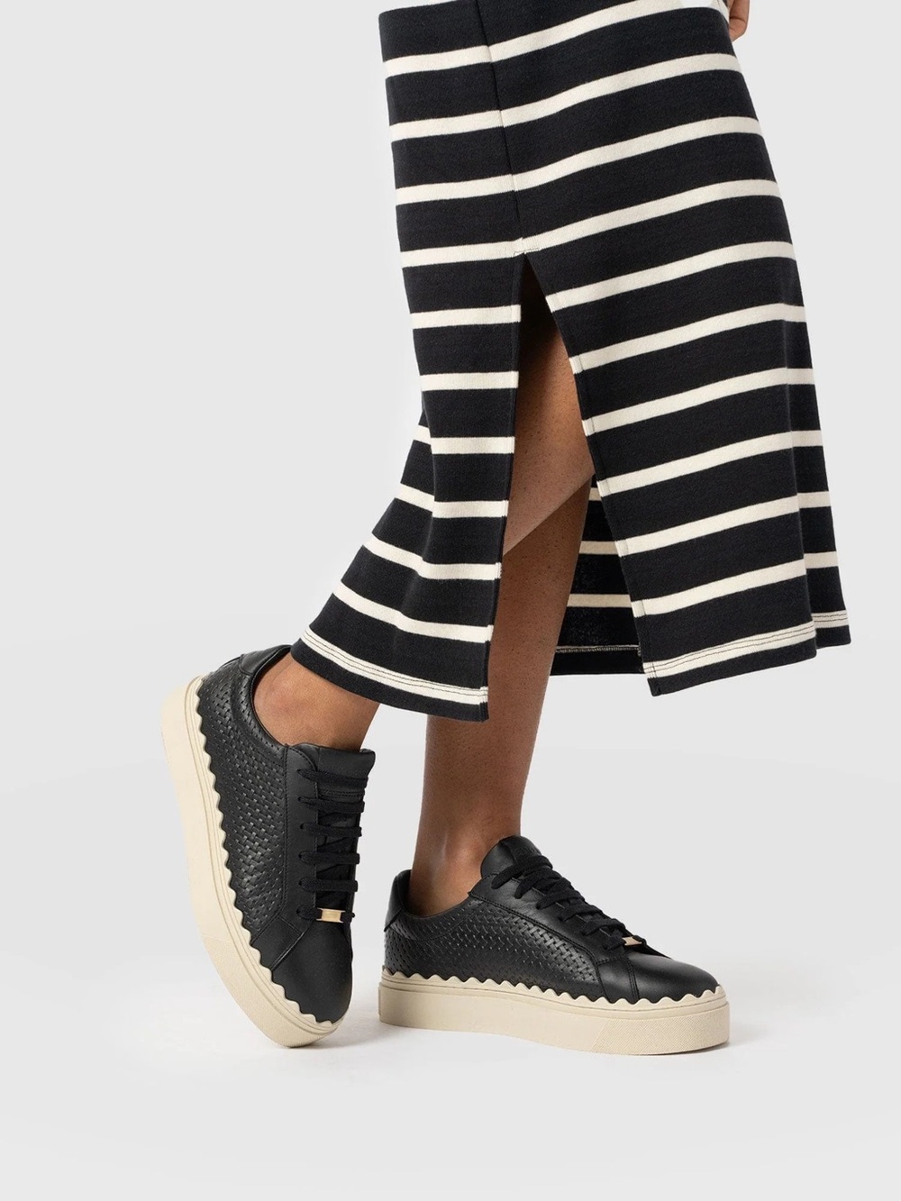 NIB SAINT + SOFIA Brook Scallop Sneaker